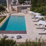 Helloapulia - Masseria Minetta, Scenic Escape - Pet Friendly Villa Cisternino