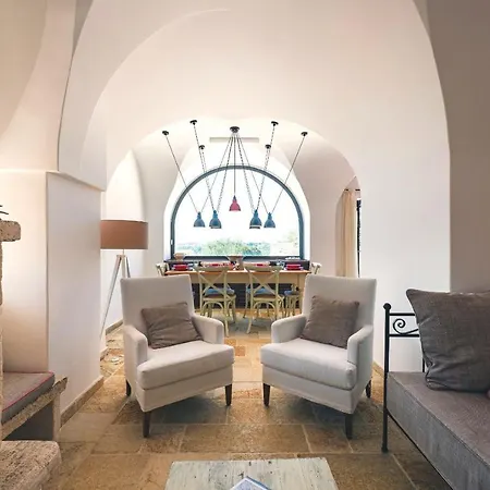 Helloapulia - Masseria Minetta - Infinity Saltwater Pool & Scenic View Villa *