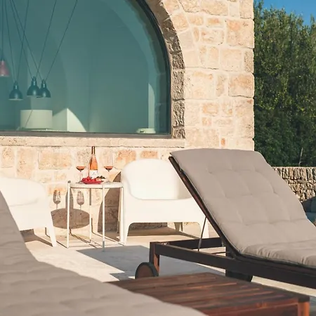 Helloapulia - Masseria Minetta - Infinity Saltwater Pool & Scenic View * Cisternino