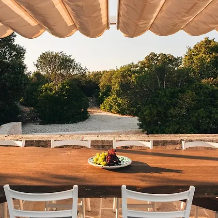 Helloapulia - Masseria Minetta - Infinity Saltwater Pool & Scenic View Cisternino
