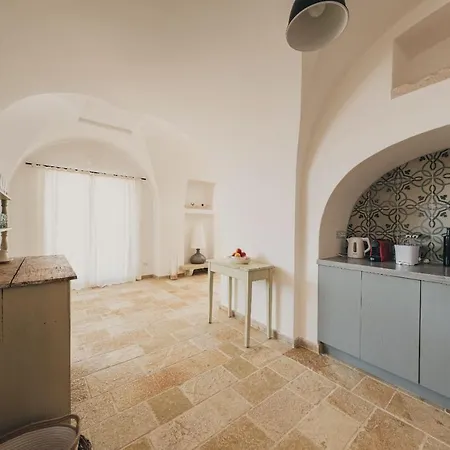 Helloapulia - Masseria Minetta - Infinity Saltwater Pool & Scenic View * Cisternino
