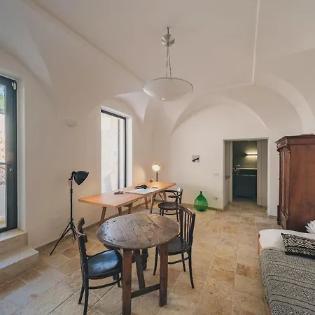 Helloapulia - Masseria Minetta - Infinity Saltwater Pool & Scenic View Villa *