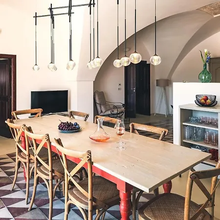 Helloapulia - Masseria Minetta - Infinity Saltwater Pool & Scenic View Villa
